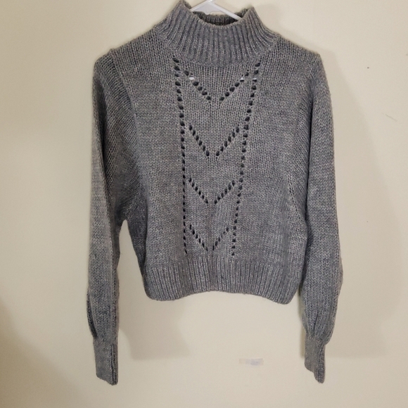 Divided H & M Women's Crop Sweater Size S - Picture 2 of 5